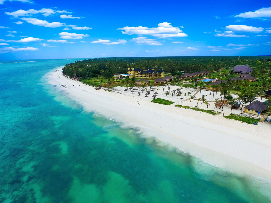 Área exterior do The Sands Beach Resort Zanzibar
